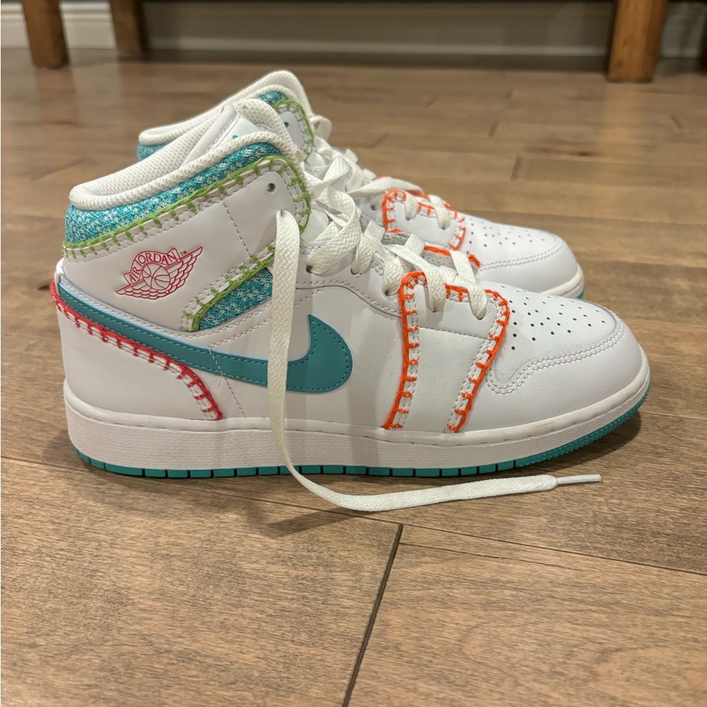 Nike Air Jordan sneakers - size 6.5 - perfect condition